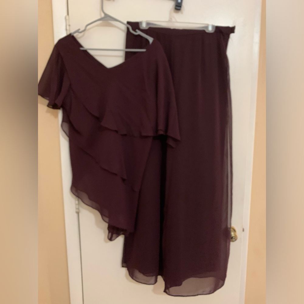 Size 16- 2 piece chiffon overlay burgundy palazzo pants set -formal/semi formal
